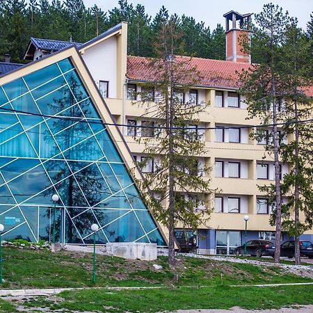 Hotel Borici シェニツァ エクステリア 写真