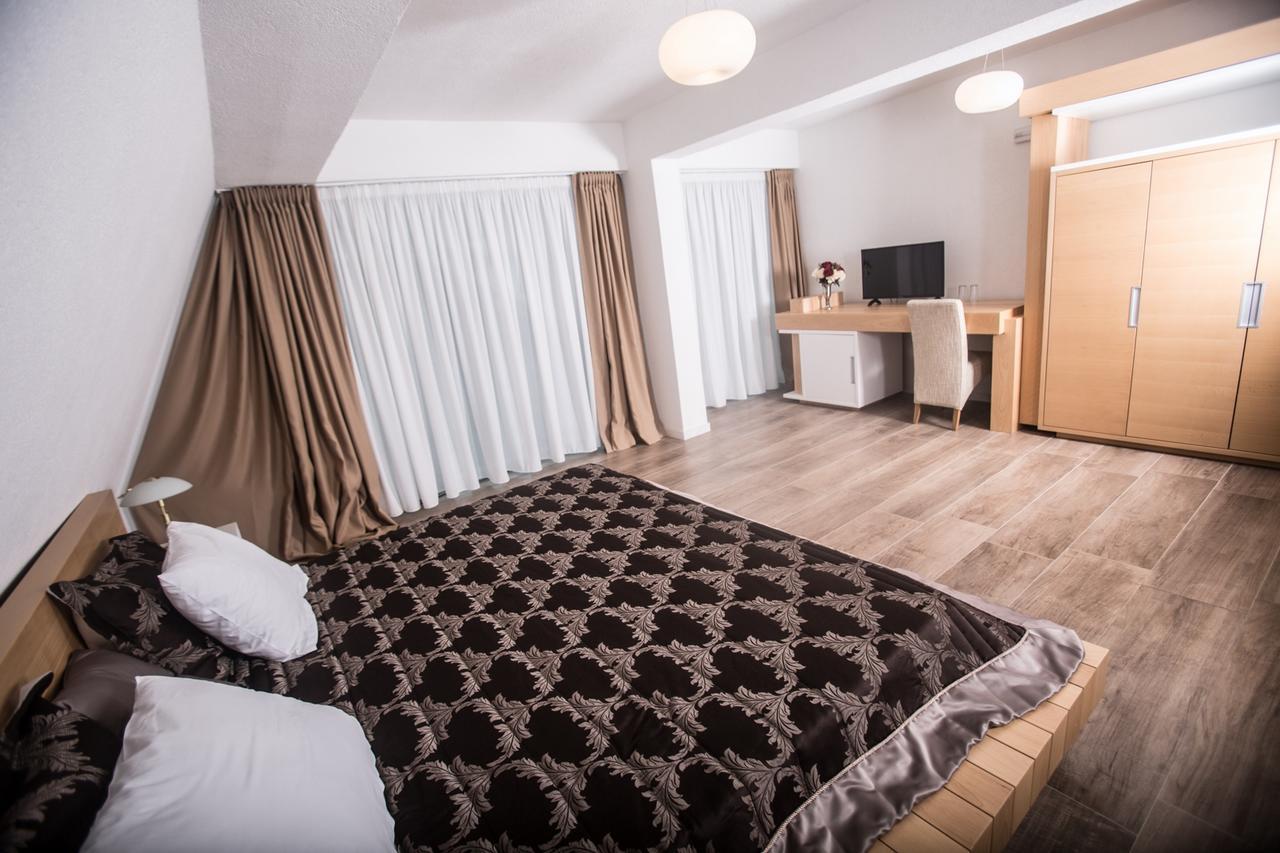 Hotel Borici シェニツァ エクステリア 写真
